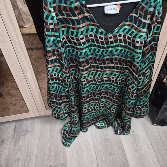 Joseph Ribkoff Multicolor Geometric V-Neck Blouse - Picture 1 of 2